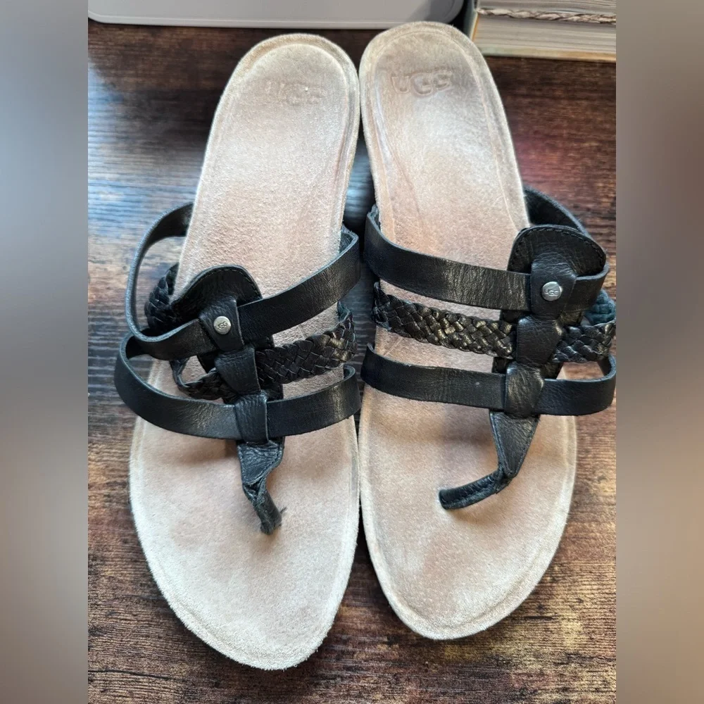 UGG Australia Maddie Black Leather Braided Wedge Sandals Size 8